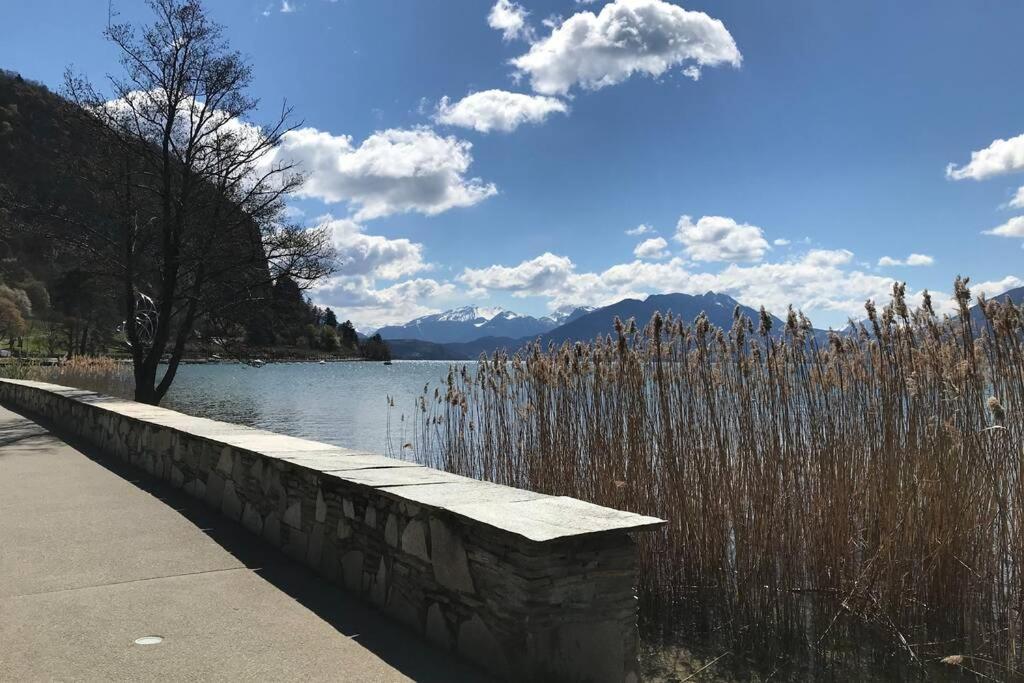 CHEZ JACQUES - terrasse avec vue lac et montagne Annecy Extérieur photo
