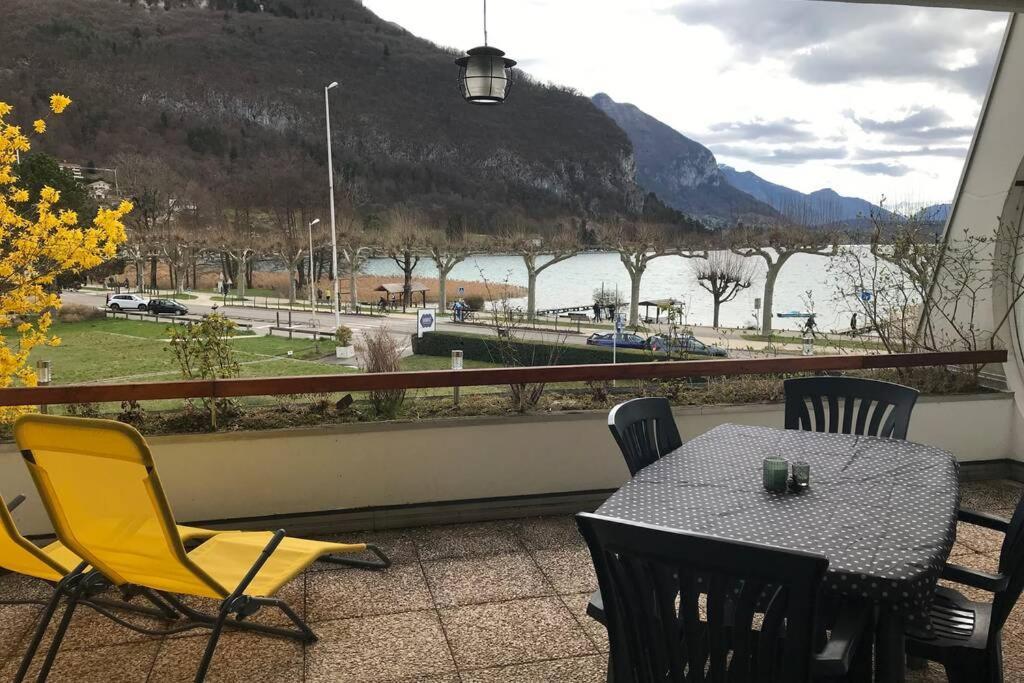 CHEZ JACQUES - terrasse avec vue lac et montagne Annecy Extérieur photo